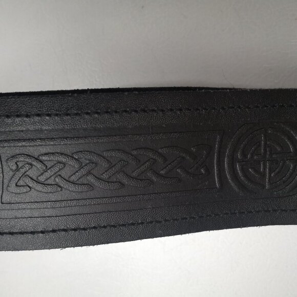 Scottish Highlander Black Size XL Leather Embossed Celtic Kilt Belt Only - Picture 3 of 6